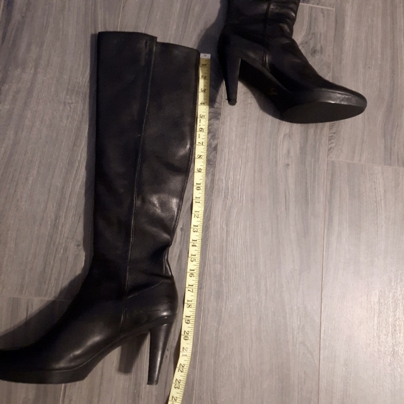 Stuart Weitzman Tall Platform Boots Size 9 - Picture 10 of 14
